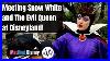 Snow_White_And_The_Evil_Queen_At_Disneyland_The_Queen_Has_Words_For_Snow_White_01_gvxo