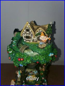 Snow White. And The Seven Dwarfs, Evil Queen, Hag Electronic Hourglass Snowglobe