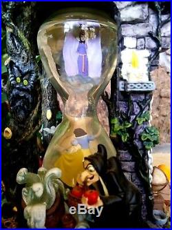 Snow White. And The Seven Dwarfs, Evil Queen, Hag Electronic Hourglass Snowglobe