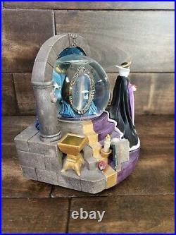 Snow White Evil Queen Magic Mirror Snow Globe Music Box with Lights Pre-owned