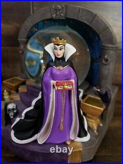 Snow White Evil Queen Magic Mirror Snow Globe Music Box with Lights Pre-owned