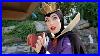 The_Gorgeous_Queen_Took_Over_Disneyland_Found_Snow_White_01_stqd