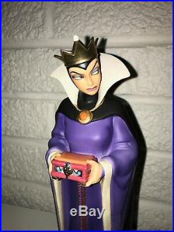 WDCC Evil Queen Bring Back Her Heart Snow White Mint in Box COA