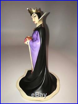 WDCC Evil Queen Bring Back Her Heart from Snow White NIB, box, sealed COA