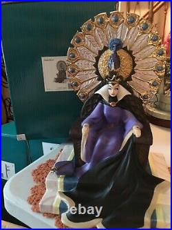 WDCC Snow White Enthroned Evil Queen with Box and COA