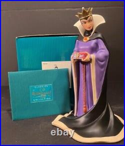 WDCC Snow White, Evil Queen Bring Back Her Heart. (Box/COA)