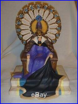WDCC Snow White Evil Queen Enthroned Evil figurine