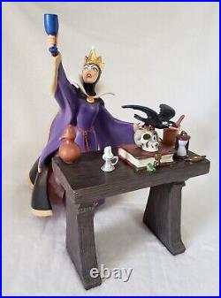 WDCC Snow White Evil Queen Raven Now Begins Thy Magic Spell Disney Figurine MINT