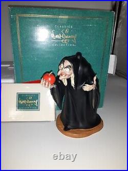 WDCC Snow White & The Seven Dwarfs Evil Queen Witch Take The Apple, Dearie COA