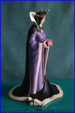 WDCC the Evil Queen Bring Back Her Heart from Snow White NIB COA + pin & cards