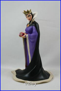 Walt Disney Classics Evil Queen From Snow White, Bring Back Her Heart Figurine