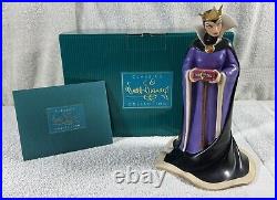 Walt Disney Classics Snow White Evil Queen Bring Back Her Heart Figurine WDCC
