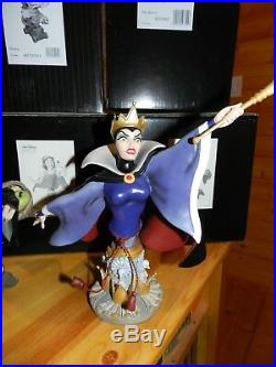 Walt Disney Showcase Collection Grand Jester Evil Queen Bust Snow White 7 Dwarfs