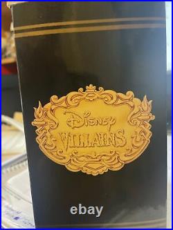 Walt Disney Villains Watch By Fossil Evil Queen from Snow White NIB Figurine COA