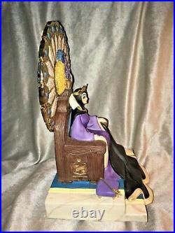 Wdcc Snow White Evil Queen Enthroned Evil