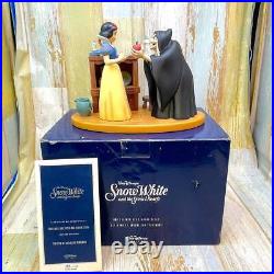 White and the Seven Dwarfs Evil Queen Villains Figurine Limited to 500 pieces